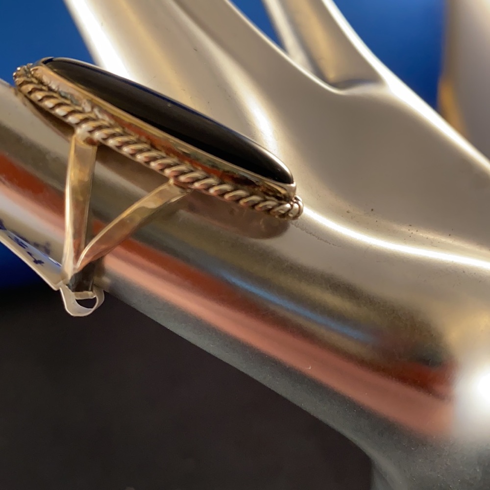 Navajo Black onyx and sterling silver ring - Picture 2 of 4